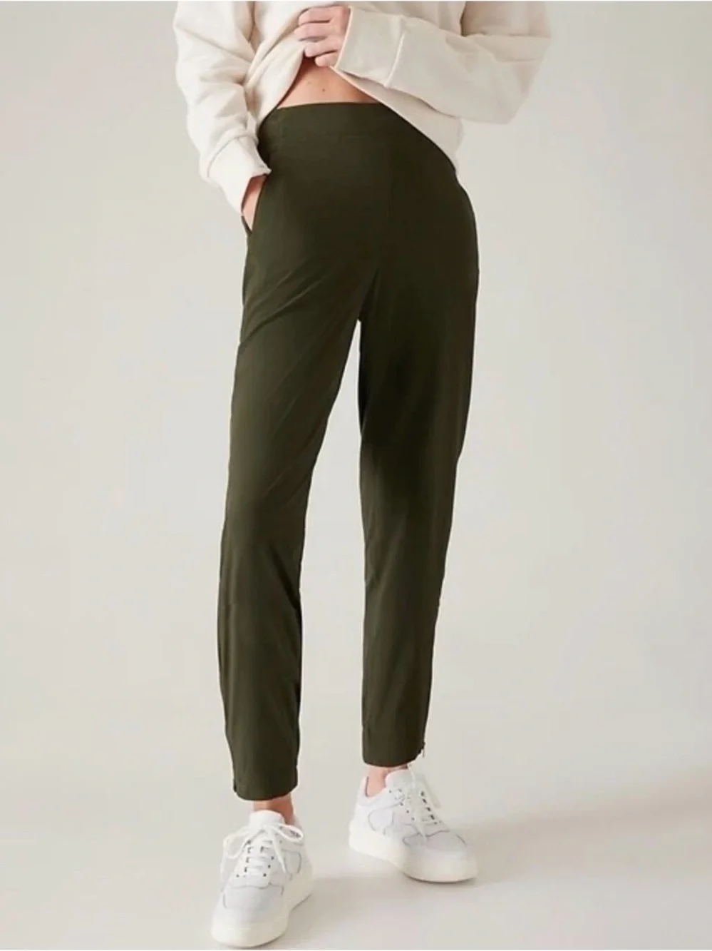 Athleta Brooklyn Heights High rise Jogger 2 in Aspen Olive